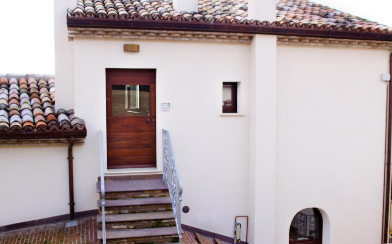 Agriturismo Pozzuolo Serrungarina Exteriör bild